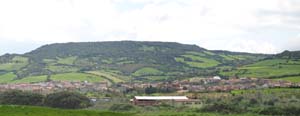 Foto panoramica di Villaurbana realizzata dalle vicinanze del nuraghe San Giovanni: un'altro punto di vista.
